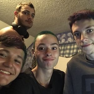 Meet your Posher, Devin